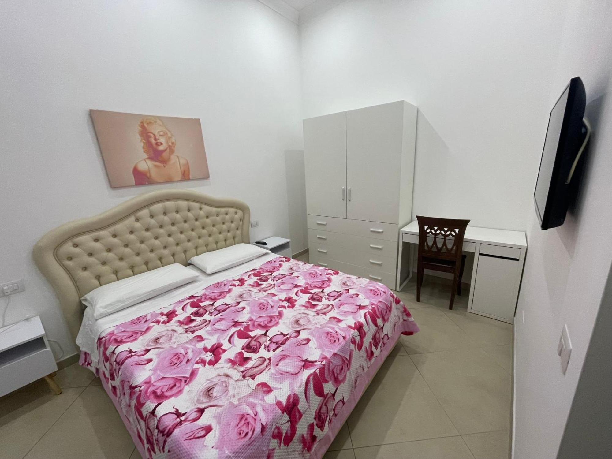 Margi House * Naples